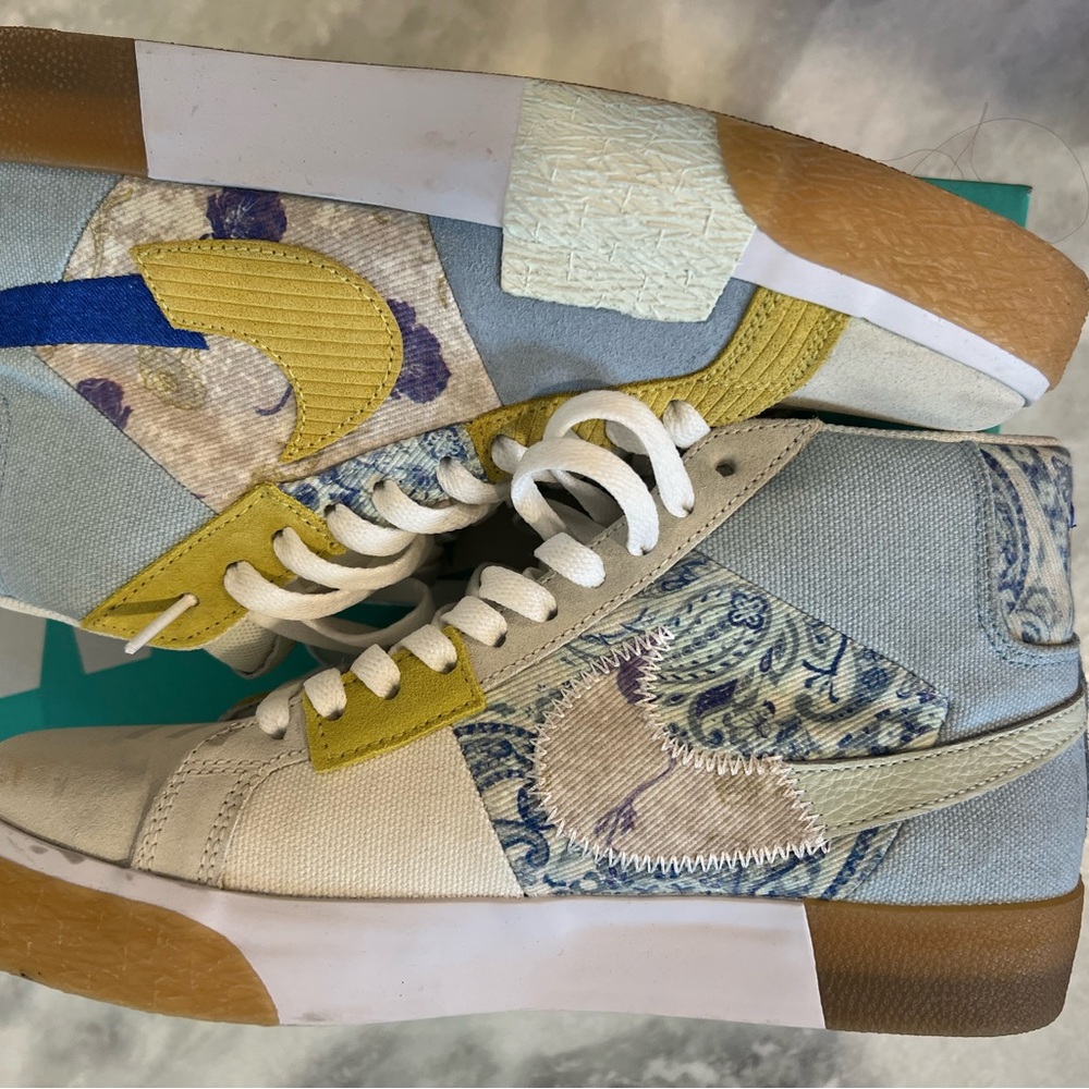 Nike SB Dunks - Picture 9 of 10